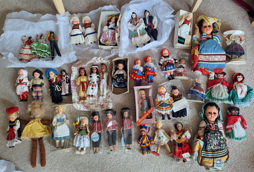 Souvenir dolls the - the, world
