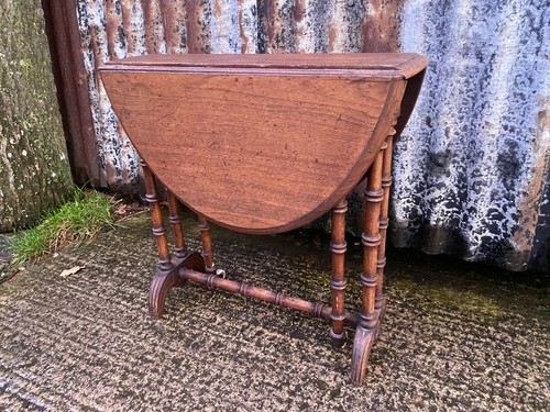 Small victorian walnut drop - victorian,