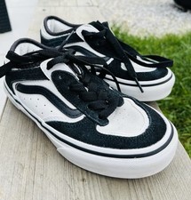 VANS OLD SKOOL ‘ROWLEY’ JUNIOR - SIZE 13 TRAINERS, AMAZING USED CONDITION!