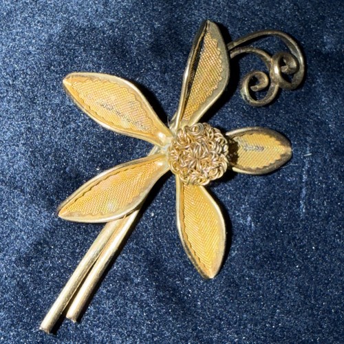 Vintage gold tone flower