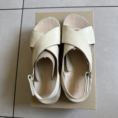 New clarks ladies leather - new, tri