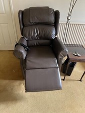 Electric Rise and Recliner Leather Lift Riser Sofa Armchair Lounge Chair