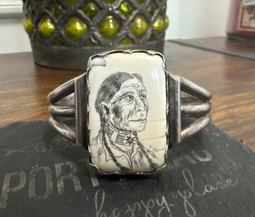 Rare unique scrimshaw bracelet - rare,