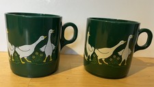 2 x Vintage Plastic Mugs Cups Camping Picnic Green goose Design Made in England 
