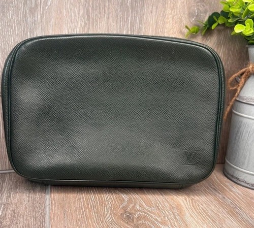 Louis vuitton taiga - taiga, leather