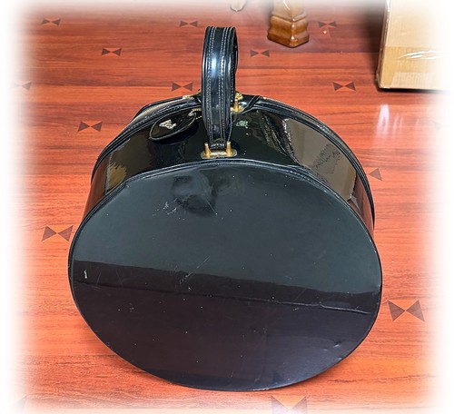 Vtg lark droutman round - lark,