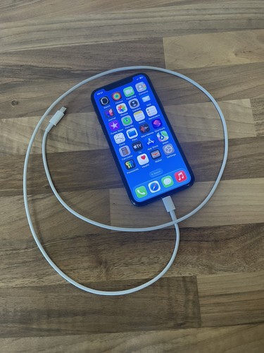 Apple iphone pro - 11, space
