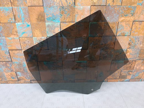 Rear right door - rear, window