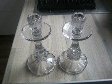 A PAIR OF CLEAR GLASS CANDLESTICKS 22CM IN HEIGHT UNUSED NO BOX