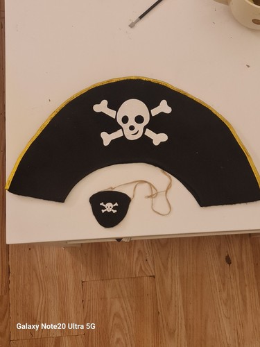 Vintage black pirate hat - vintage,