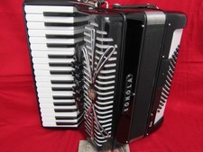 SONOLA 72 BASS ACCORDION