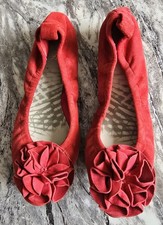CLARKS "CUSHON SOFT" LADIES BALLERINA  SHOES  (PUMPS). RED. NEW.