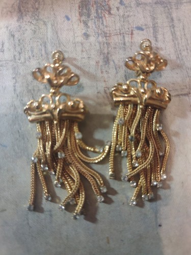 Vintage unsigned schiaparelli - unsigned,