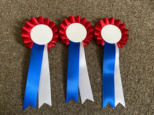 Tier rosettes red white - 3, rosettes.