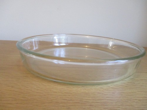 Round pyrex dish - dish, jaj