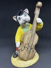 Beswick Cats Chorus Figure Catwalking Bass CC6