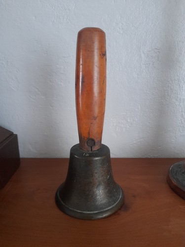 Antique bronze brass hand - /,