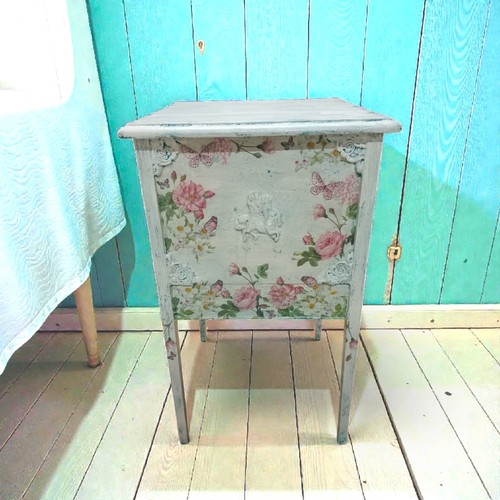 Shabby chic white - shabby,
