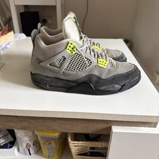 Air Jordan 4 Retro SE Neon 95 Size UK 9.5
