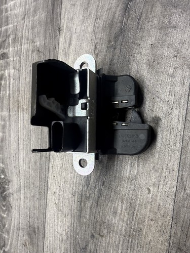 Polo mk5 2013 boot catch - mk5,