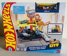 Hot Wheels City Downtown Express Car Wash Playset and Toy Car