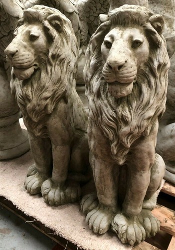 Pair regal lion statues - regal,