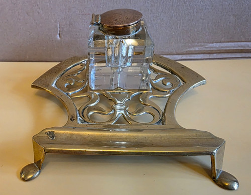 Brass desk top - brass, pen