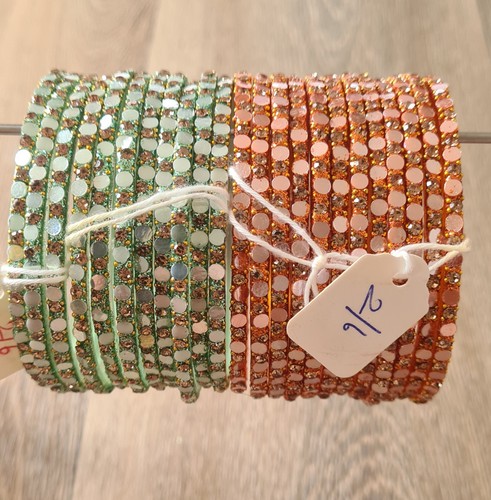 Sets glass bangles - of,