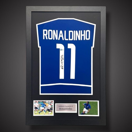 Ronaldinho hand signed brazil - hand,