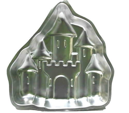 Wilton castle cake - wilton,