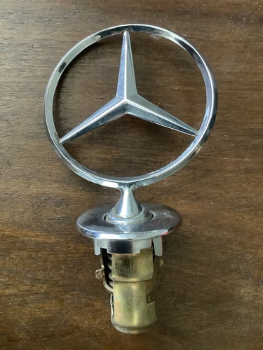 Mercedes 1985 220e - 220e, &
