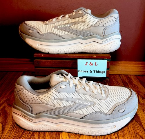 Brooks men size 11d ghost - size,