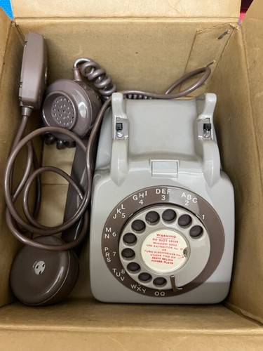 Vintage gpo 706l - two, tone