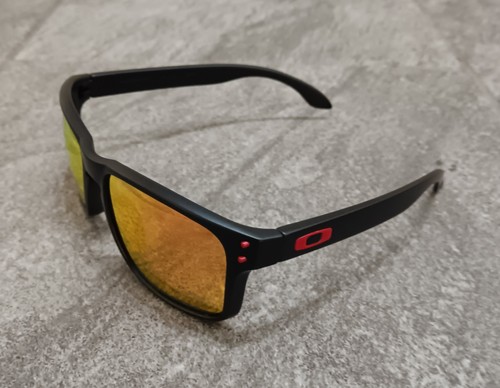 Oakley sunglasses black - sunglasses,