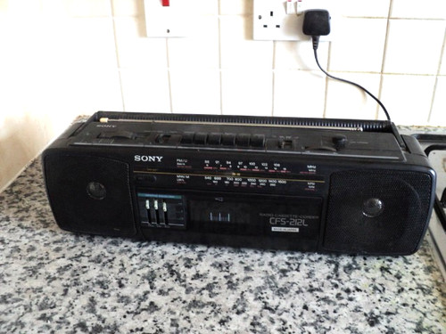 Sony cfs 212l wired fm - wired, am/fm