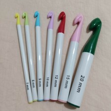 7x LARGE Crochet Hooks/Needles