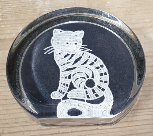Abbey lace cat - abbey, weight