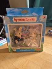 Sylvanian Families Bride and Groom Collectible Figures