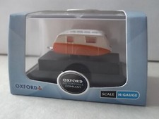 Oxford NCV001, Caravan in orange and cream - N gauge