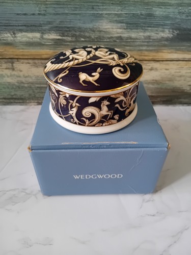 Wedgwood cornucopia - wedgwood, "cornucopia"