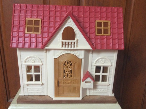 Sylvanian families red - red, roof