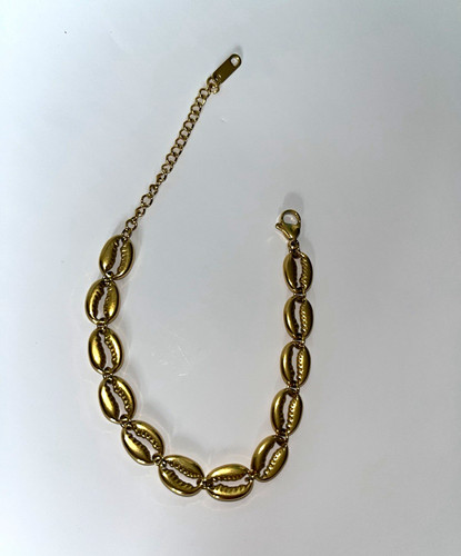 Gold colour shell style - shell,