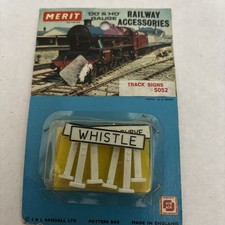 TRACK SIGNS WHISTLE (3) "OO"