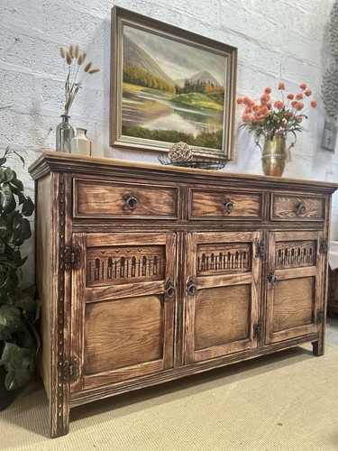 Stunning rustic sanded vintage - stunning,
