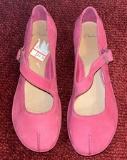 CLARKS.New/Label”Essence