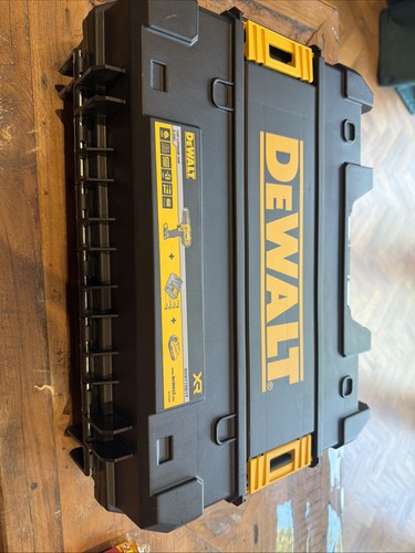 Dewalt 18v ion - 18v, cordless