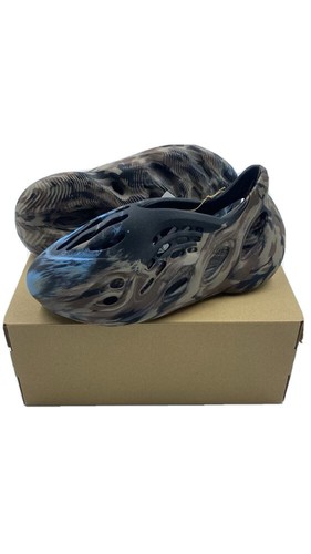 Yeezy foam runner cinder - yeezy,