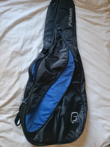 Fusion baritone ukulele gig - f4,