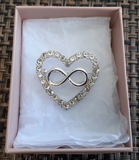 AVON - DIAMANTÉ INFINITY
