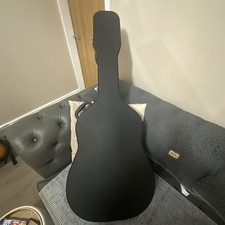 ** Fender electro-acoustic